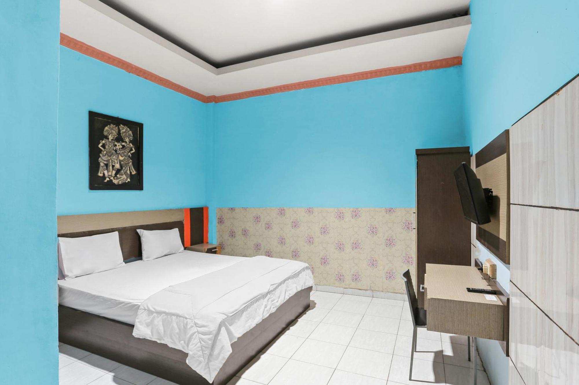 Oyo 93046 Hotel Fortuna Parepare Exterior photo