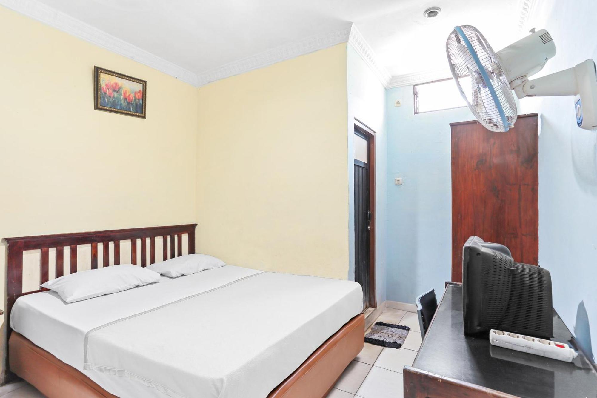 Oyo 93046 Hotel Fortuna Parepare Exterior photo