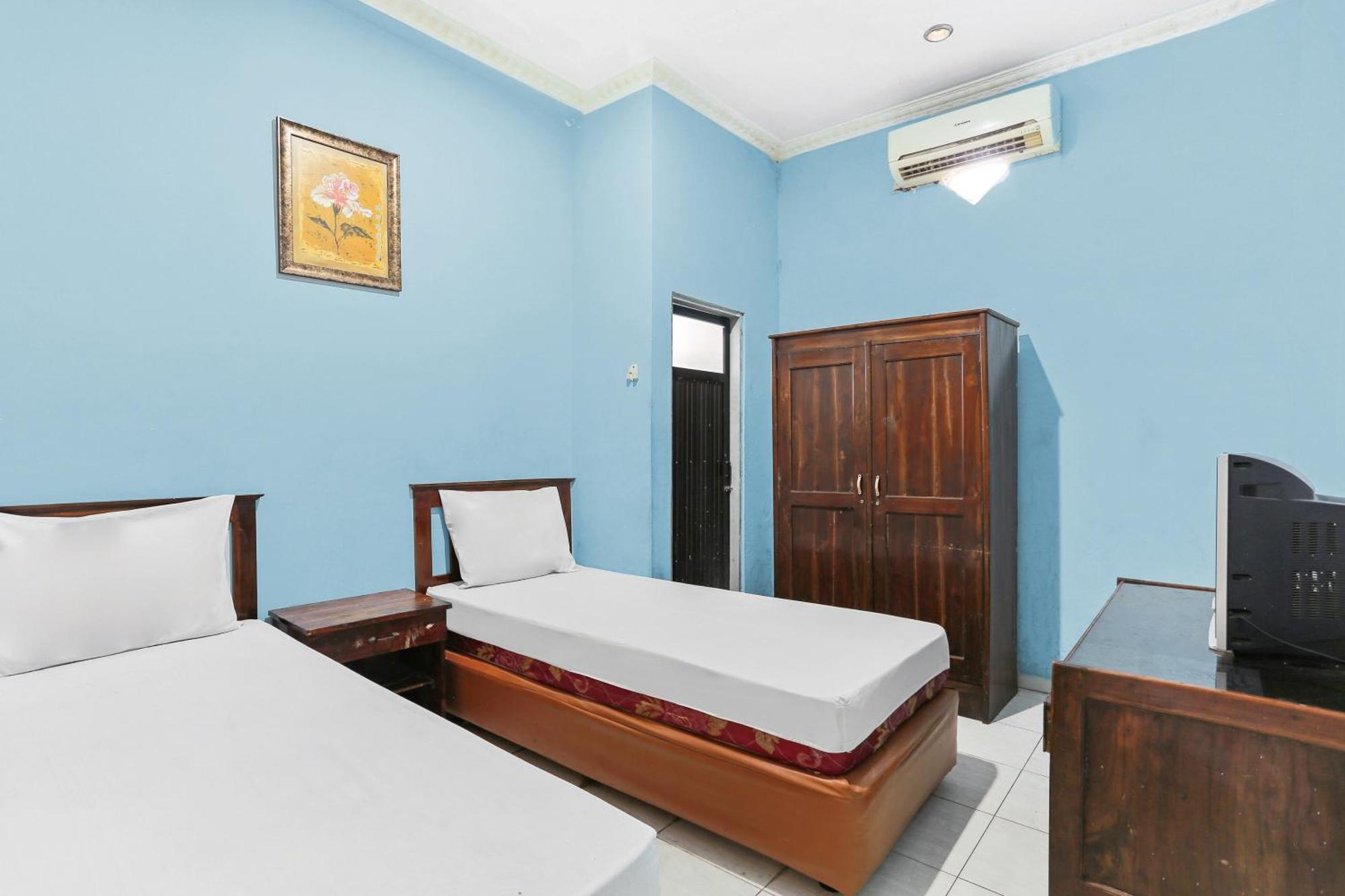 Oyo 93046 Hotel Fortuna Parepare Exterior photo